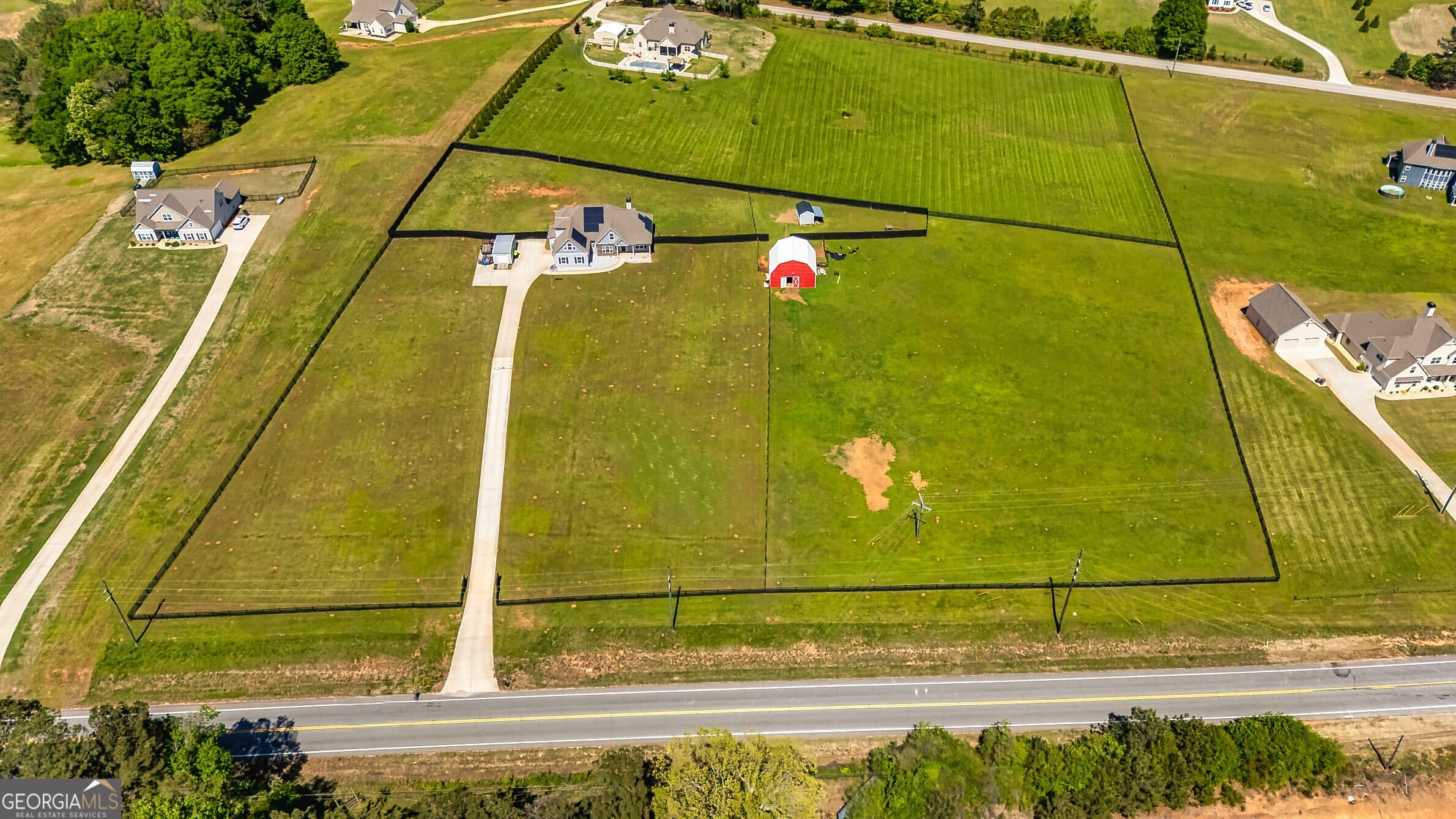 941 Highway 16 Newnan, GA 30263 - Photo 41 of 43 a view of a indoor swimming pool