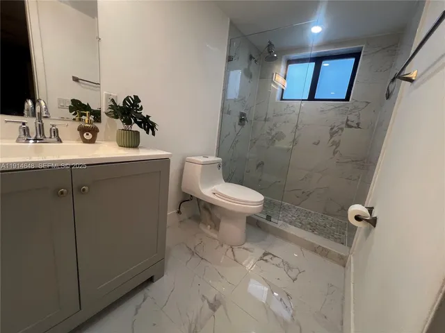 $1,335,000 | 3520 Southwest 25th Street, Miami, FL 33133