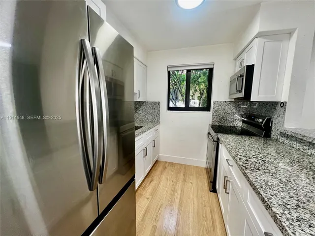 $1,335,000 | 3520 Southwest 25th Street, Miami, FL 33133