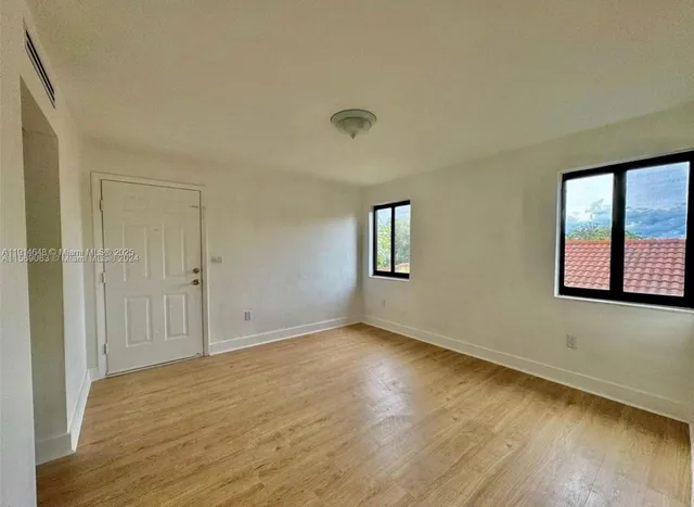 $1,335,000 | 3520 Southwest 25th Street, Miami, FL 33133