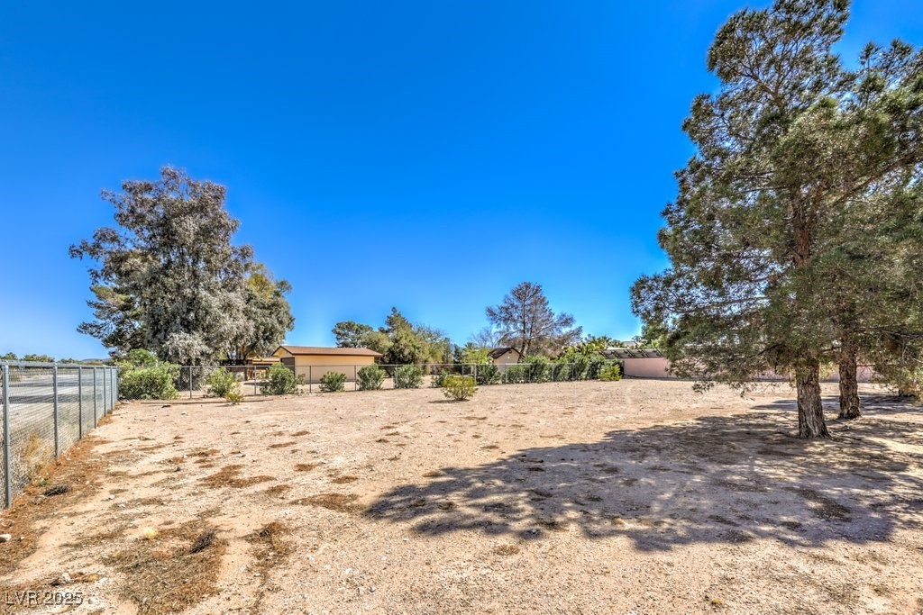 10615 Rancho Destino Road Las Vegas, NV 89183 - Photo 45 of 53 View of yard with fence