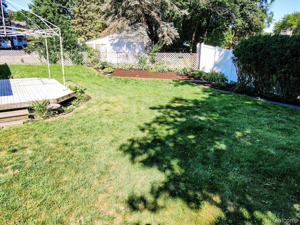 11366 Chicago Road Warren, MI 48093 - Photo 34 of 49