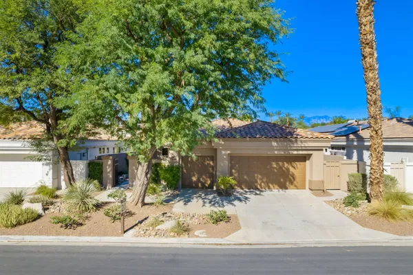 $3,200 | 293 Desert Holly Drive, Palm Desert, CA 92211