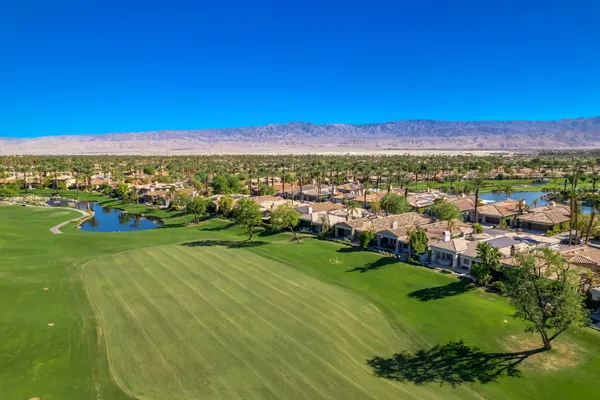 $3,200 | 293 Desert Holly Drive, Palm Desert, CA 92211