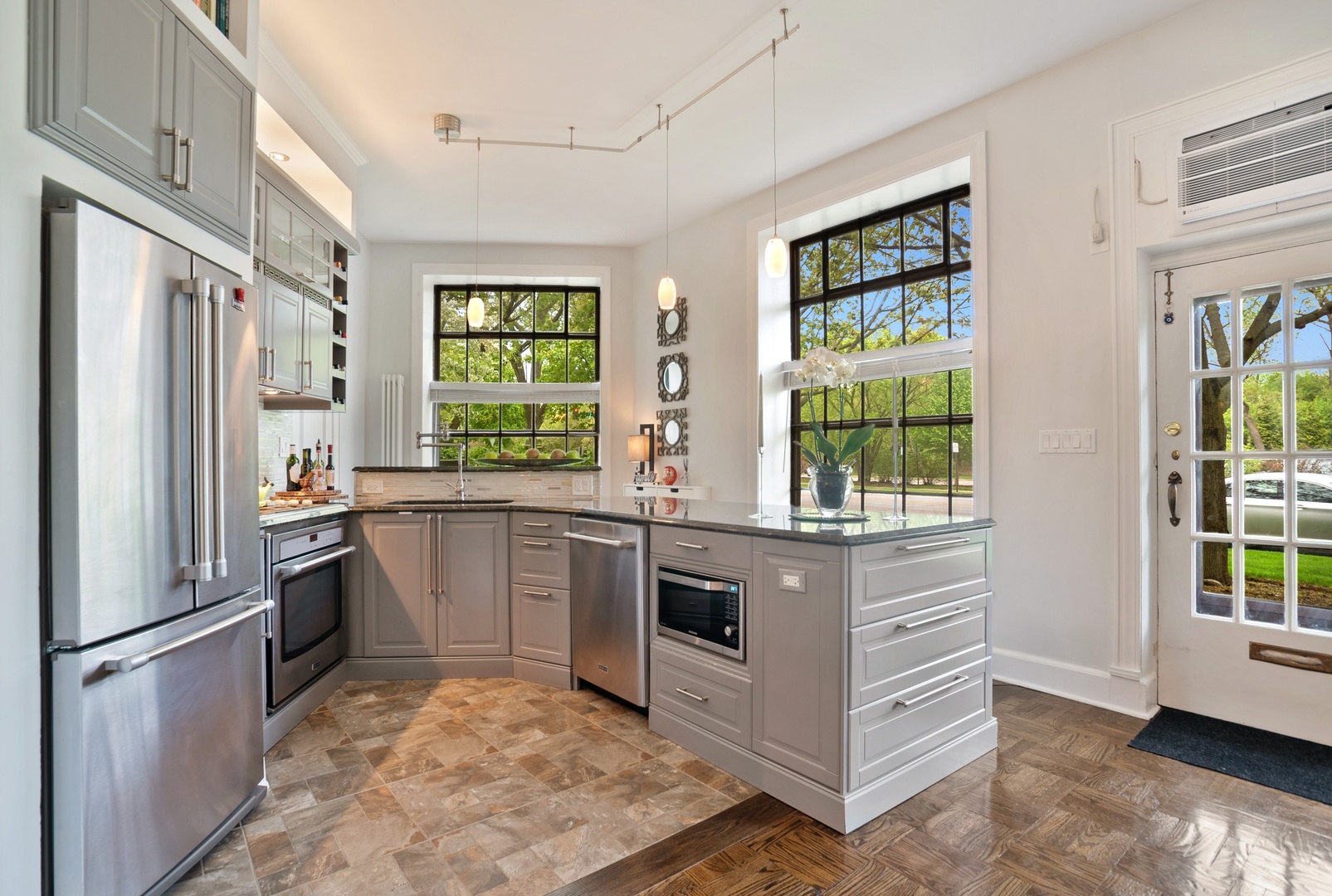 160 Green Bay Road, Unit F Winnetka, IL 60093 - Photo 4 of 12