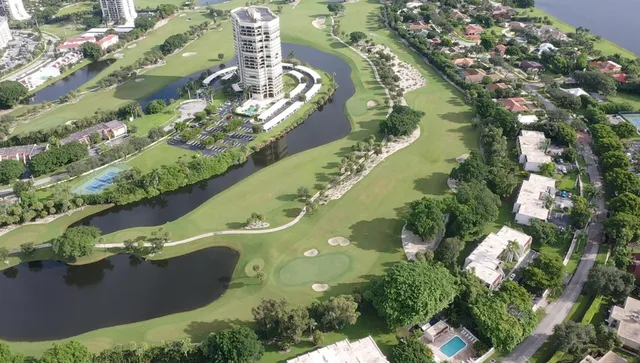 $2,695 | 1739 Embassy Drive, Unit 202, West Palm Beach, FL 33401