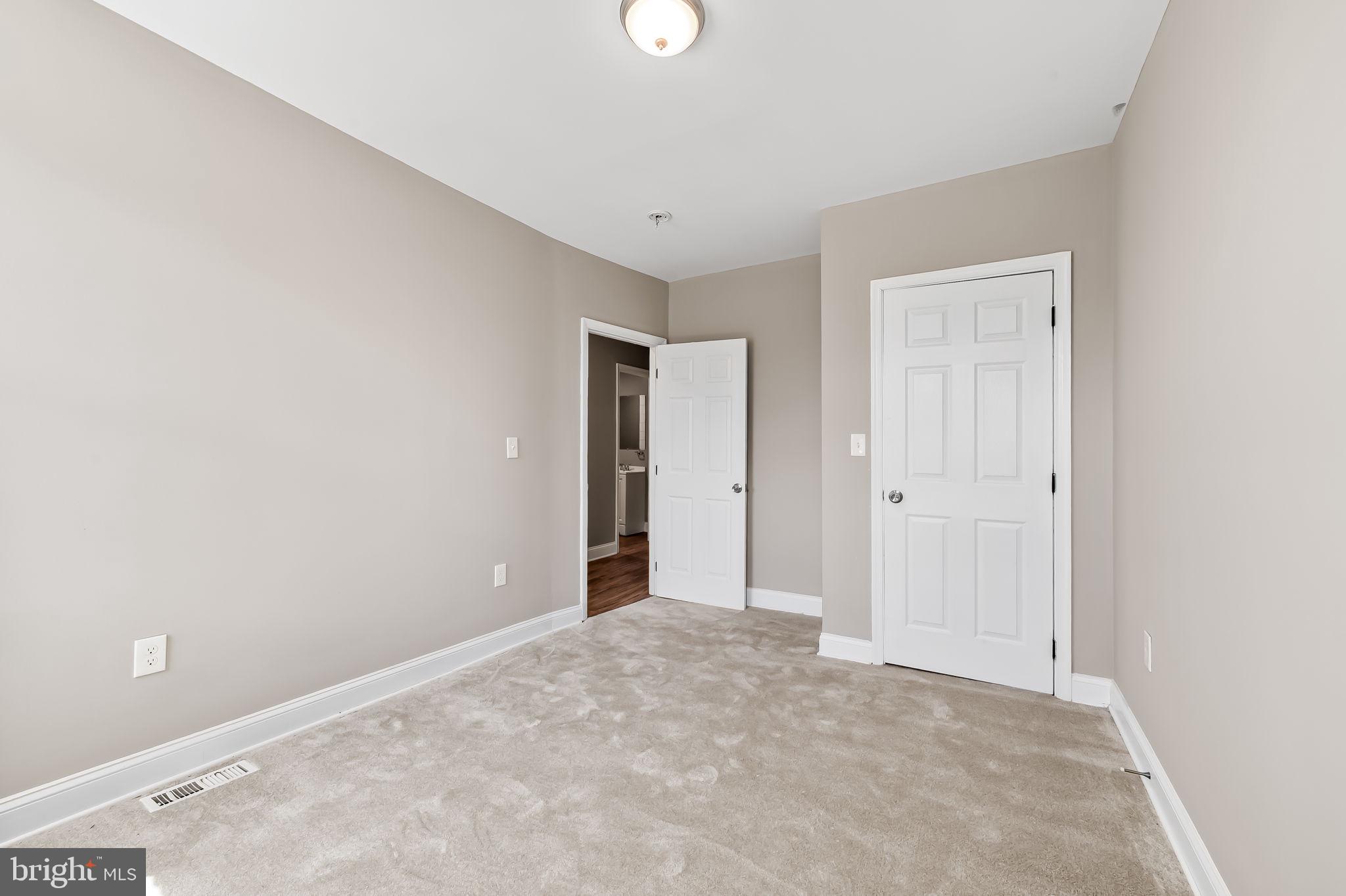 4021 Park Heights Avenue Baltimore, MD 21215 - Photo 19 of 32 a view of an empty room