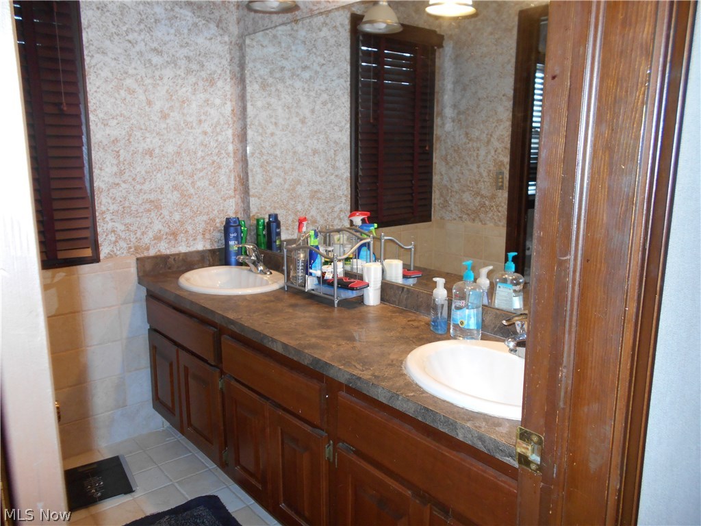 7290 Chillicothe Road Mentor, OH 44060 - Photo 6 of 14 Gallery Image 6