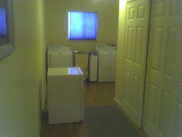 7600 Fisher Road Shingletown, CA 96088 - Photo 6 of 6 Laundry room
