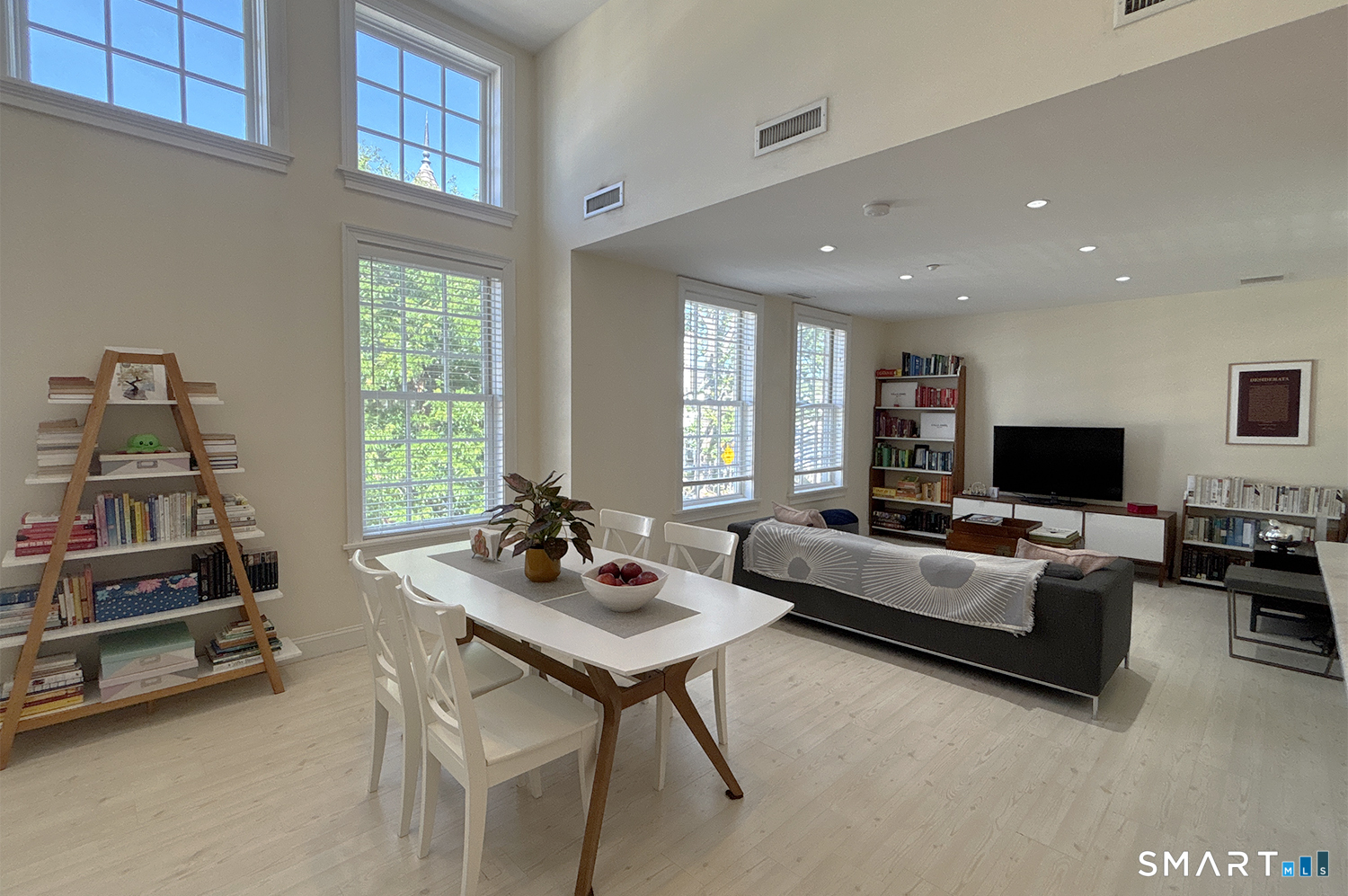 1015 Boston Post Road, Unit 202 Darien, CT 06820 - Photo 3 of 15