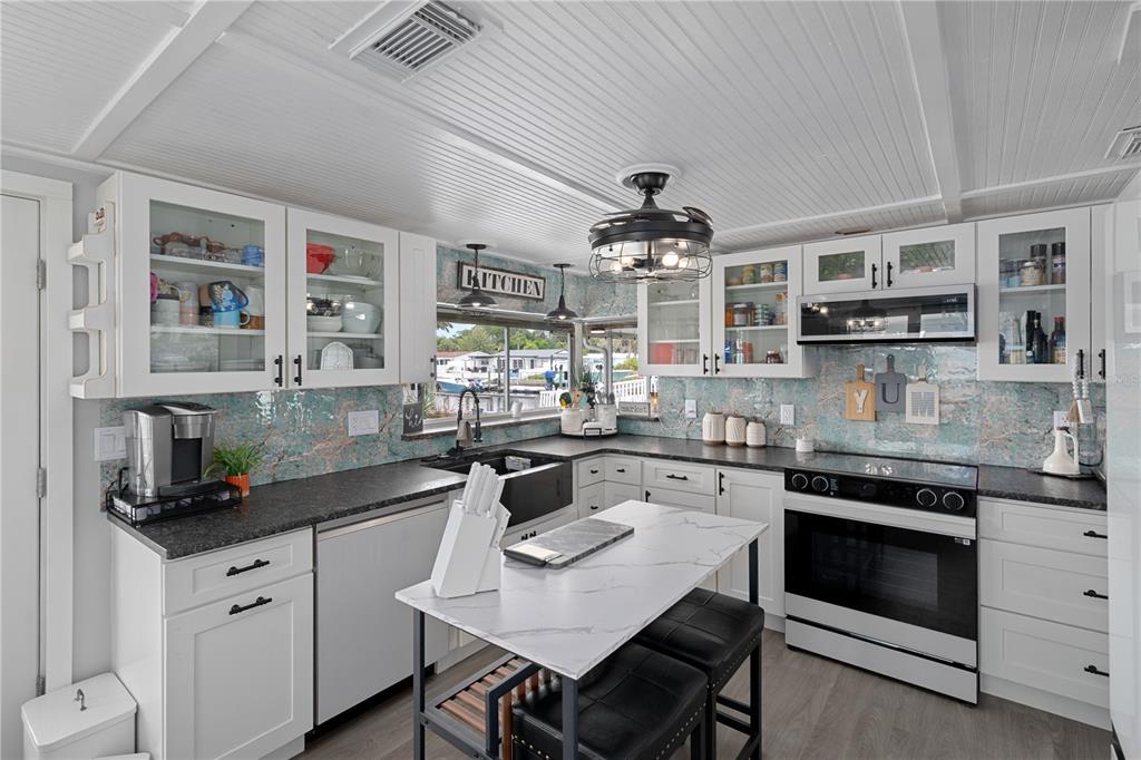4865 Shell Stream Boulevard New Port Richey, FL 34652 - Photo 16 of 36