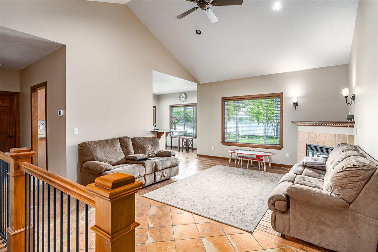 618 North Collins Road Spokane Valley, WA 99216 - Photo 2 of 20 Gallery Image 2