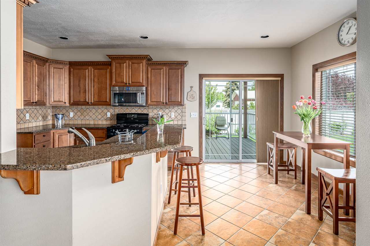 618 North Collins Road Spokane Valley, WA 99216 - Photo 4 of 20 Gallery Image 4