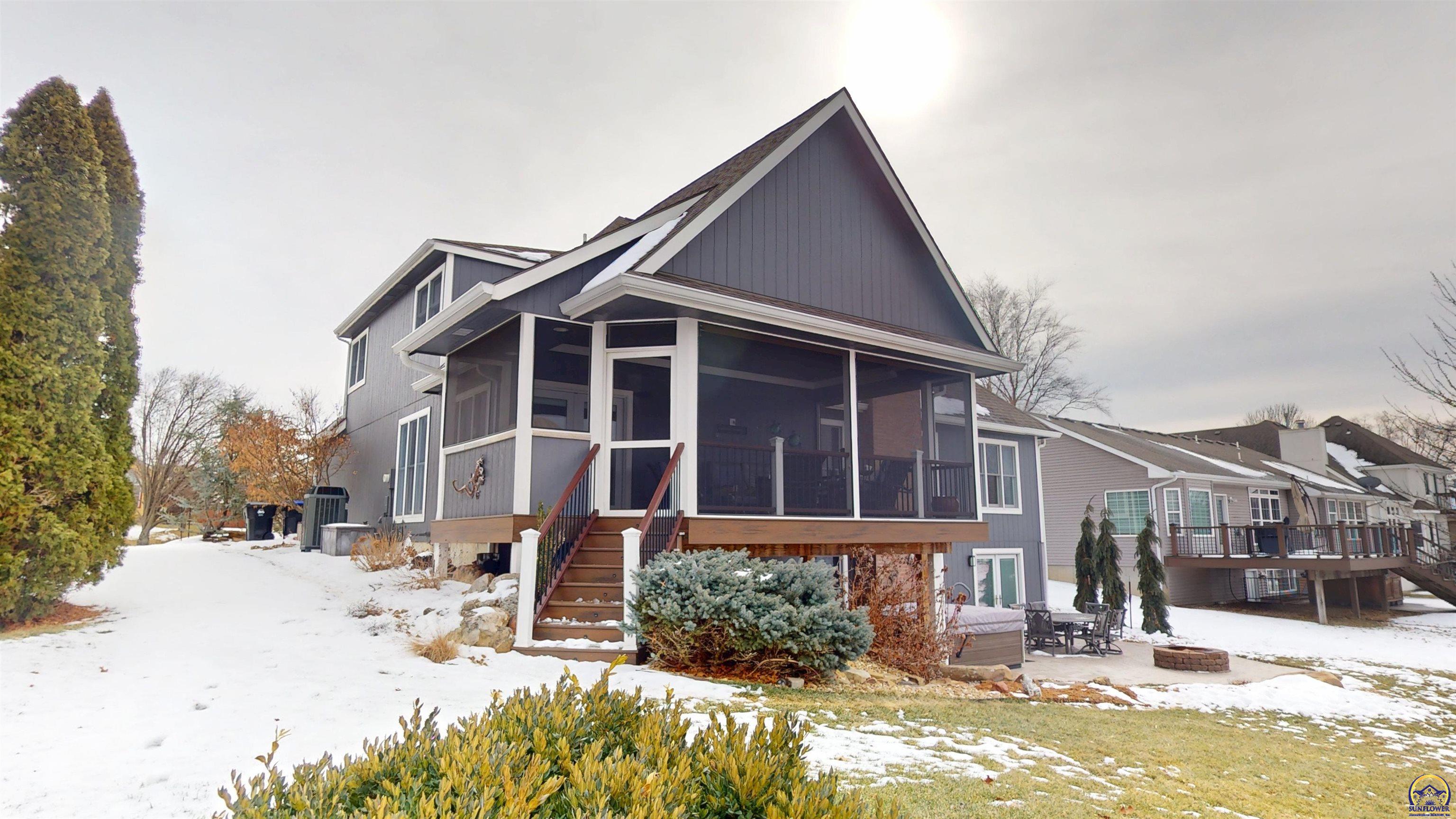 4111 Southwest Stone Avenue Topeka, KS 66610 - Photo 3 of 50