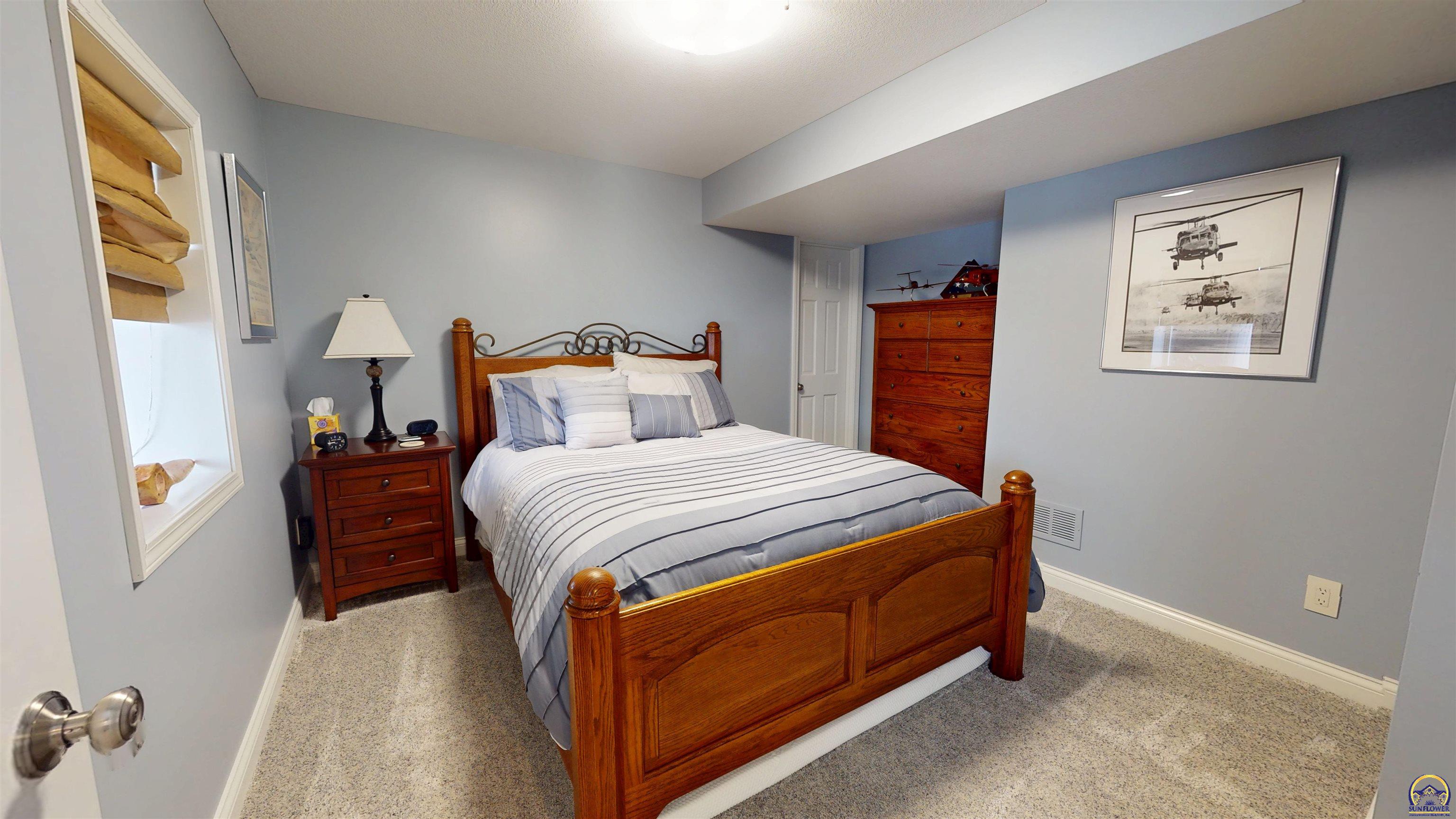 4111 Southwest Stone Avenue Topeka, KS 66610 - Photo 39 of 50