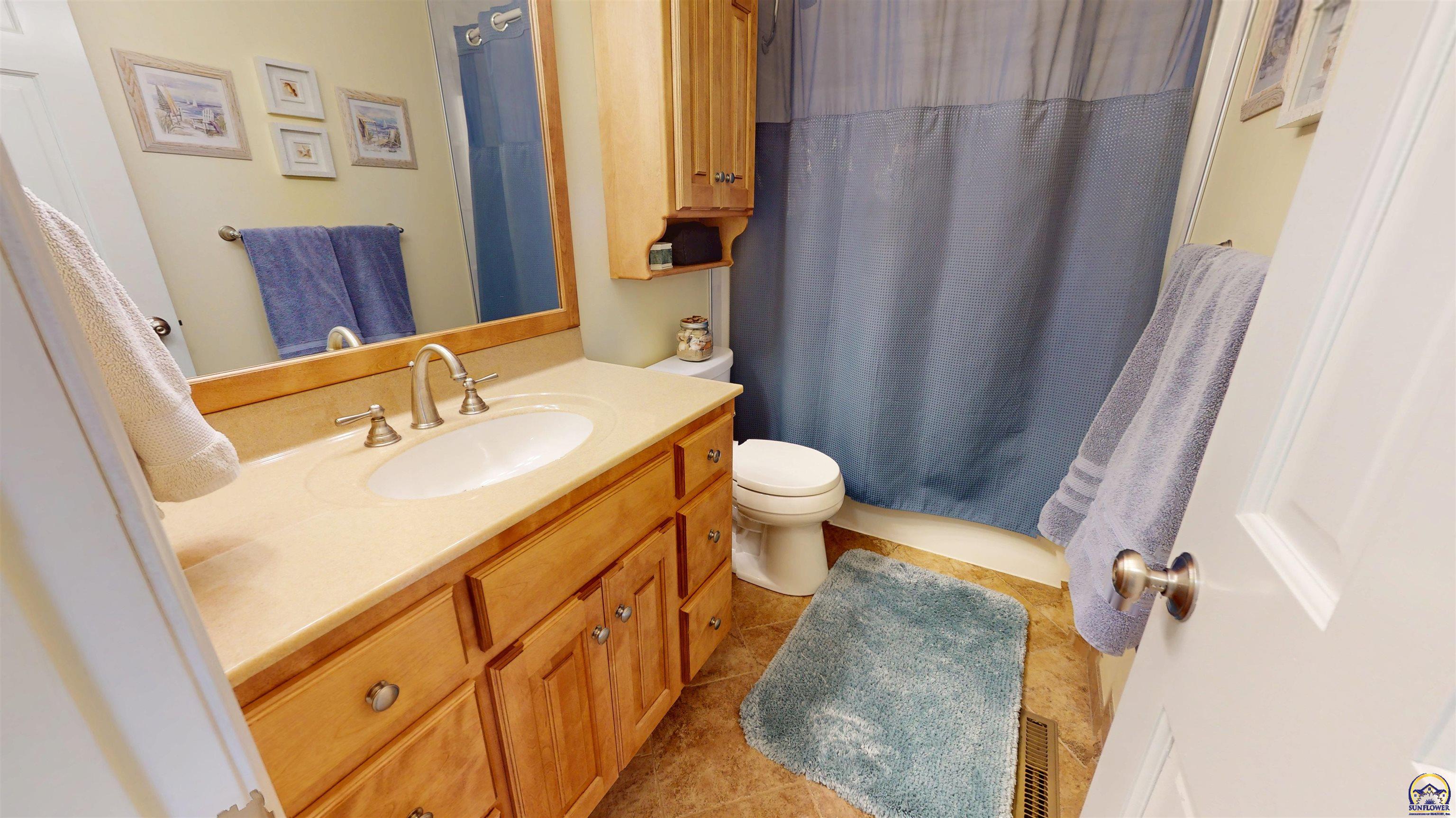 4111 Southwest Stone Avenue Topeka, KS 66610 - Photo 43 of 50