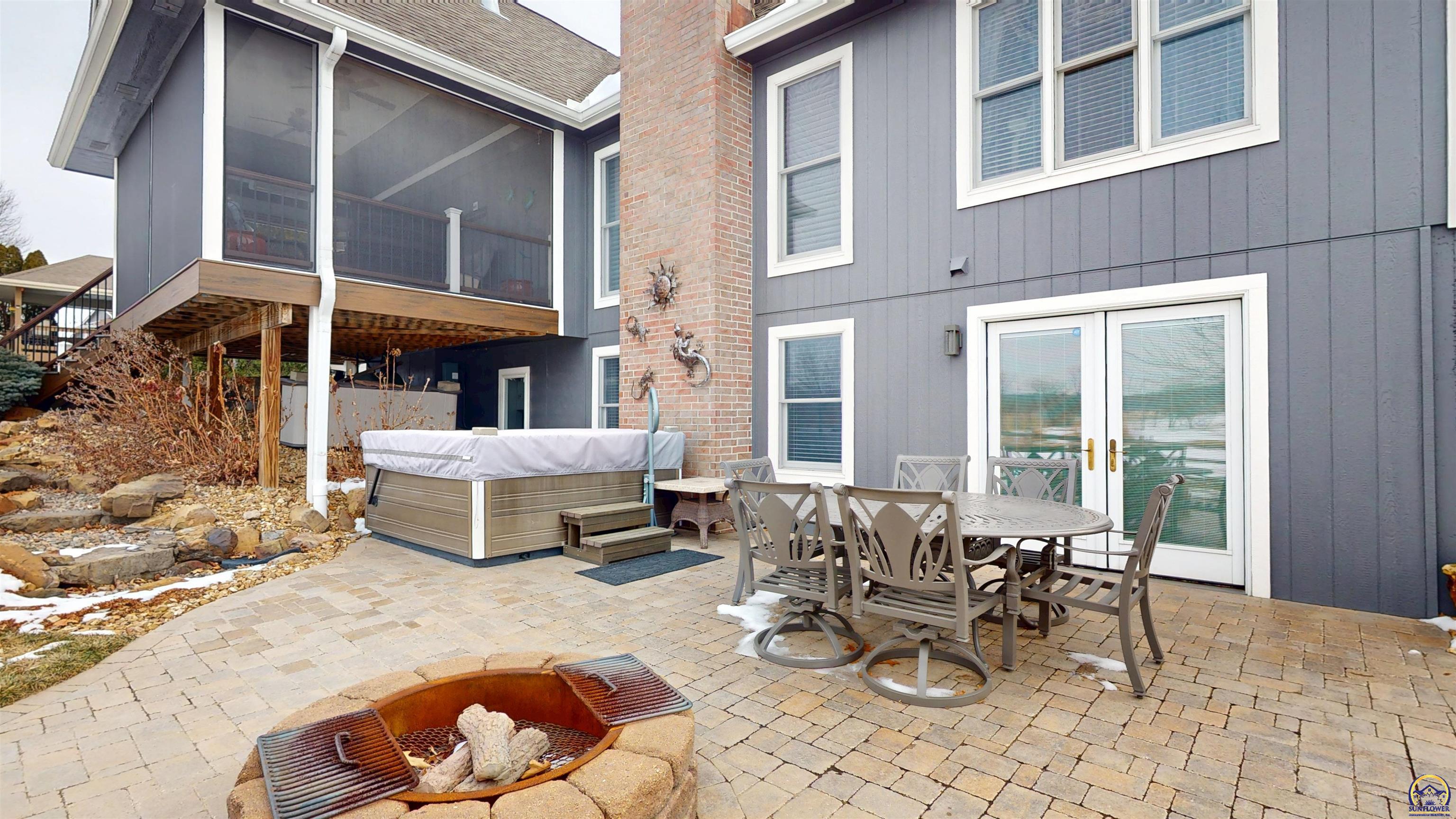 4111 Southwest Stone Avenue Topeka, KS 66610 - Photo 5 of 50