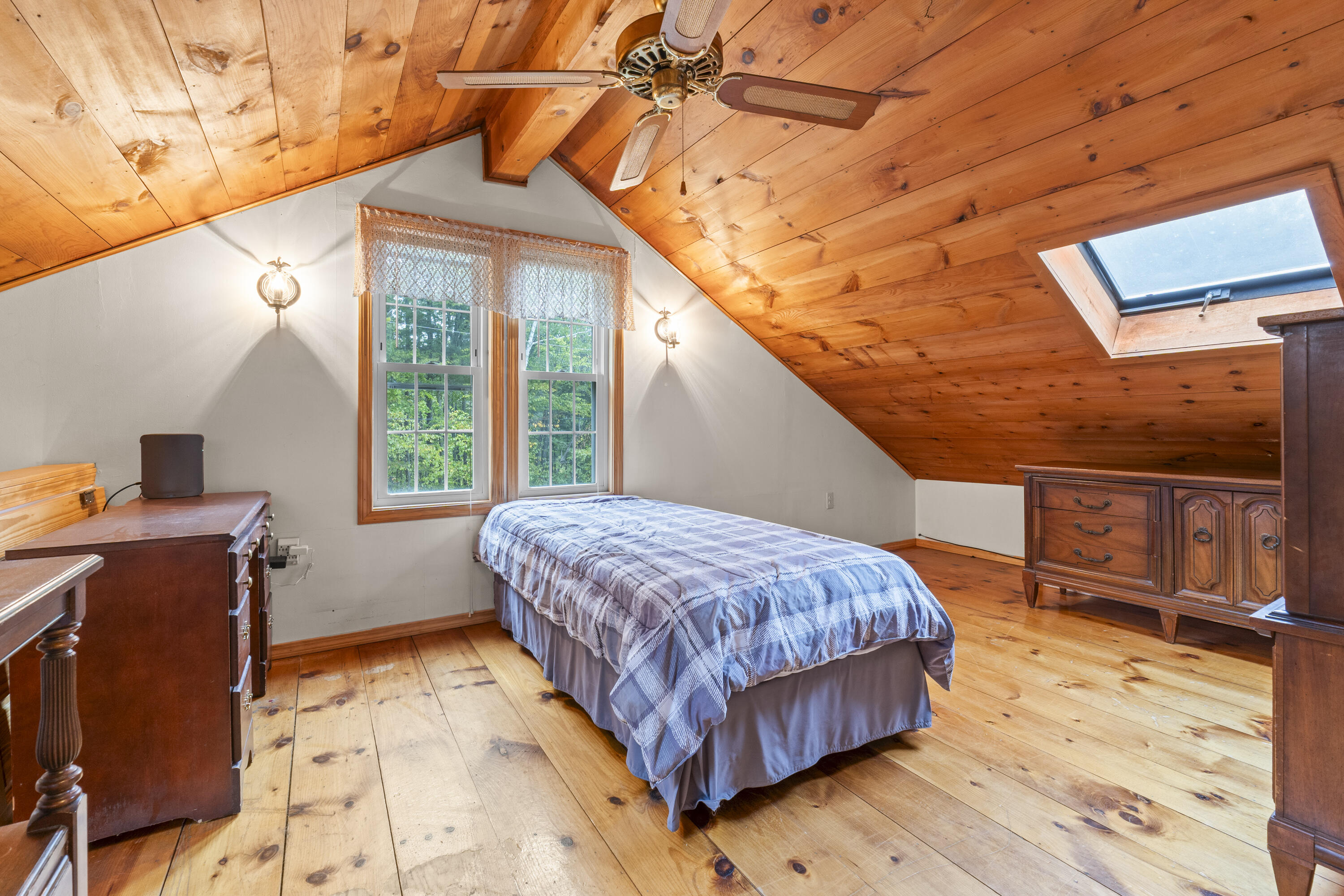 55 Simpson Hill Road York, ME 03909 - Photo 20 of 29 Bedroom 3