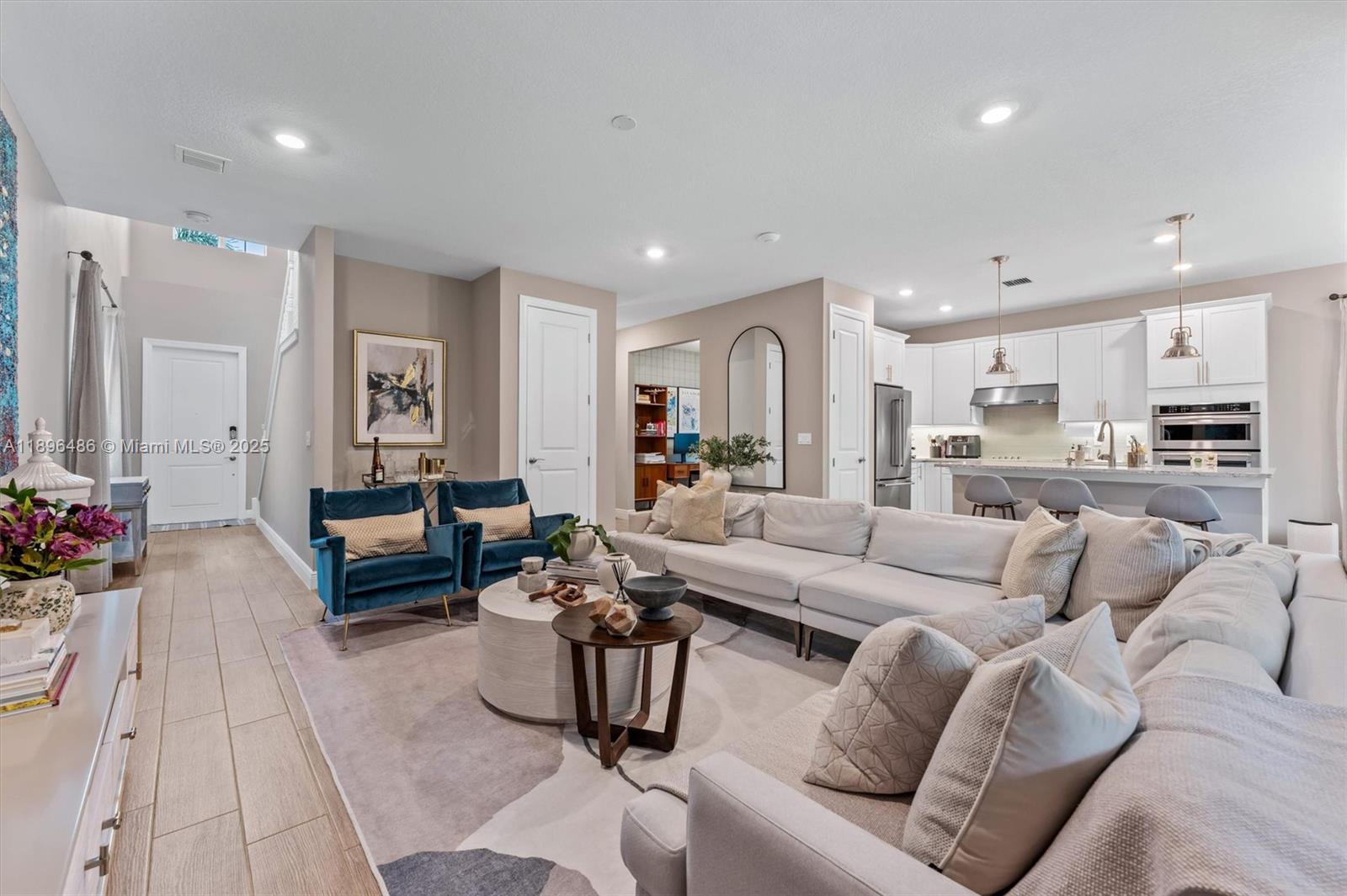 4434 Ficus Street Hollywood, FL 33021 - Photo 5 of 49 Gallery Image 5