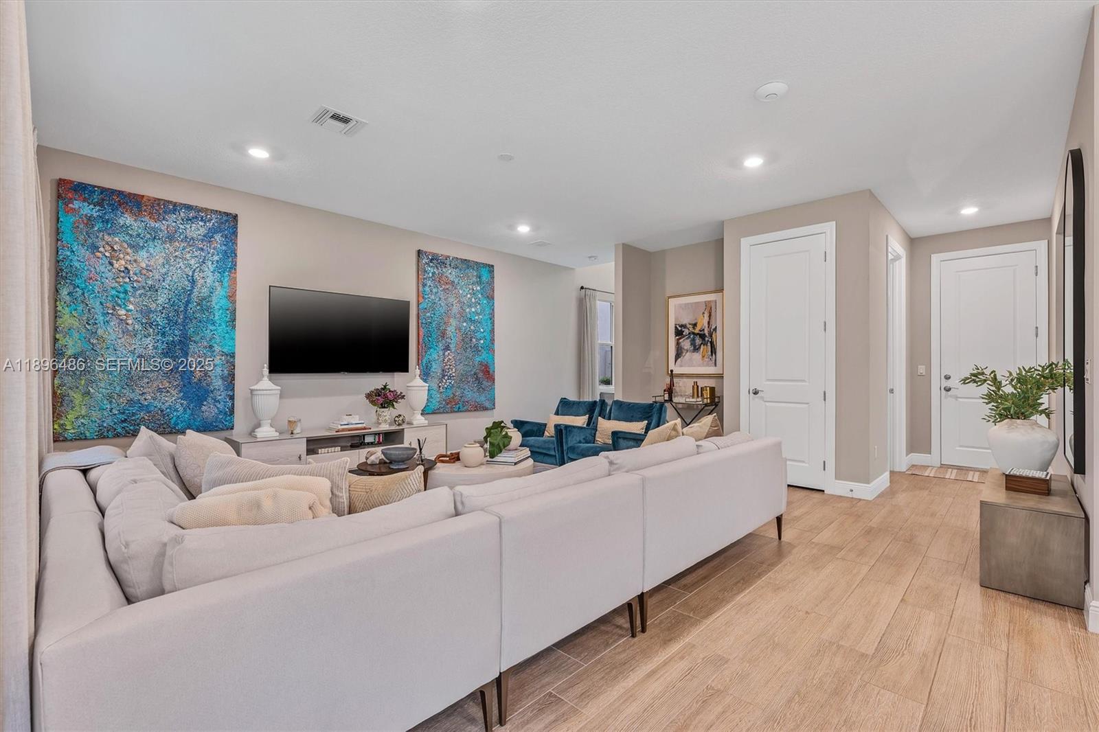 4434 Ficus Street Hollywood, FL 33021 - Photo 6 of 49 Gallery Image 6