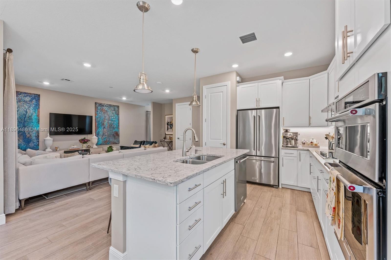 4434 Ficus Street Hollywood, FL 33021 - Photo 8 of 49 Gallery Image 8