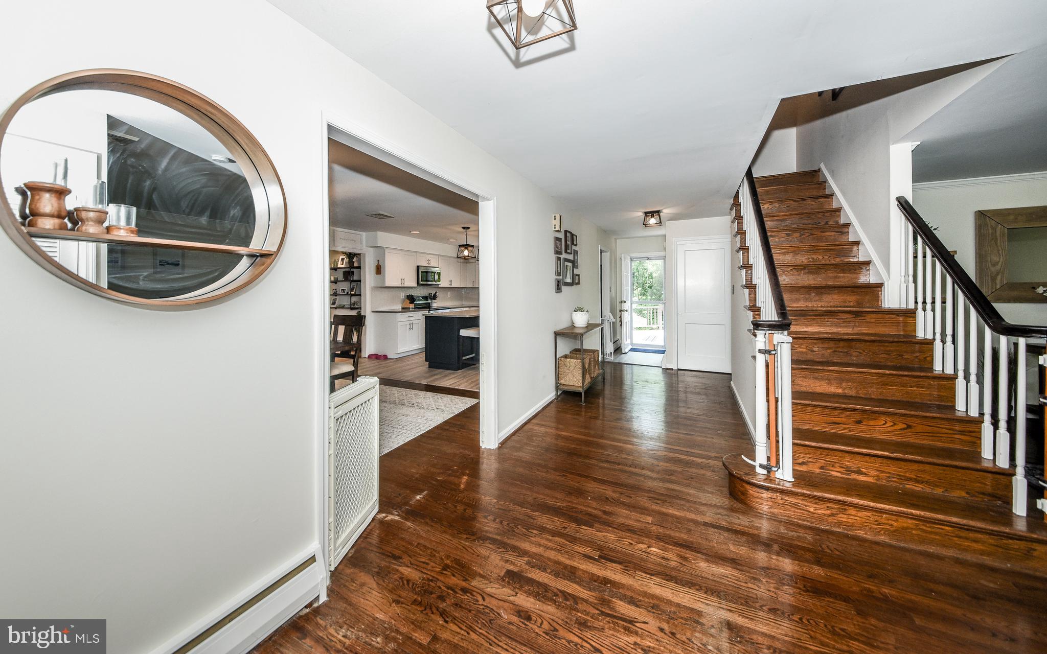 5 Arrowhead Trail Media, PA 19063 - Photo 4 of 42 Foyer