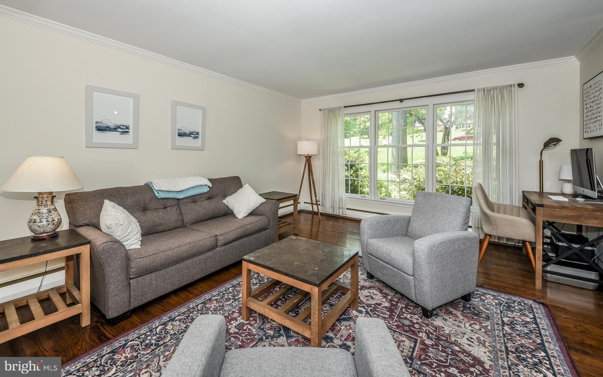 5 Arrowhead Trail Media, PA 19063 - Photo 6 of 42 Living Room