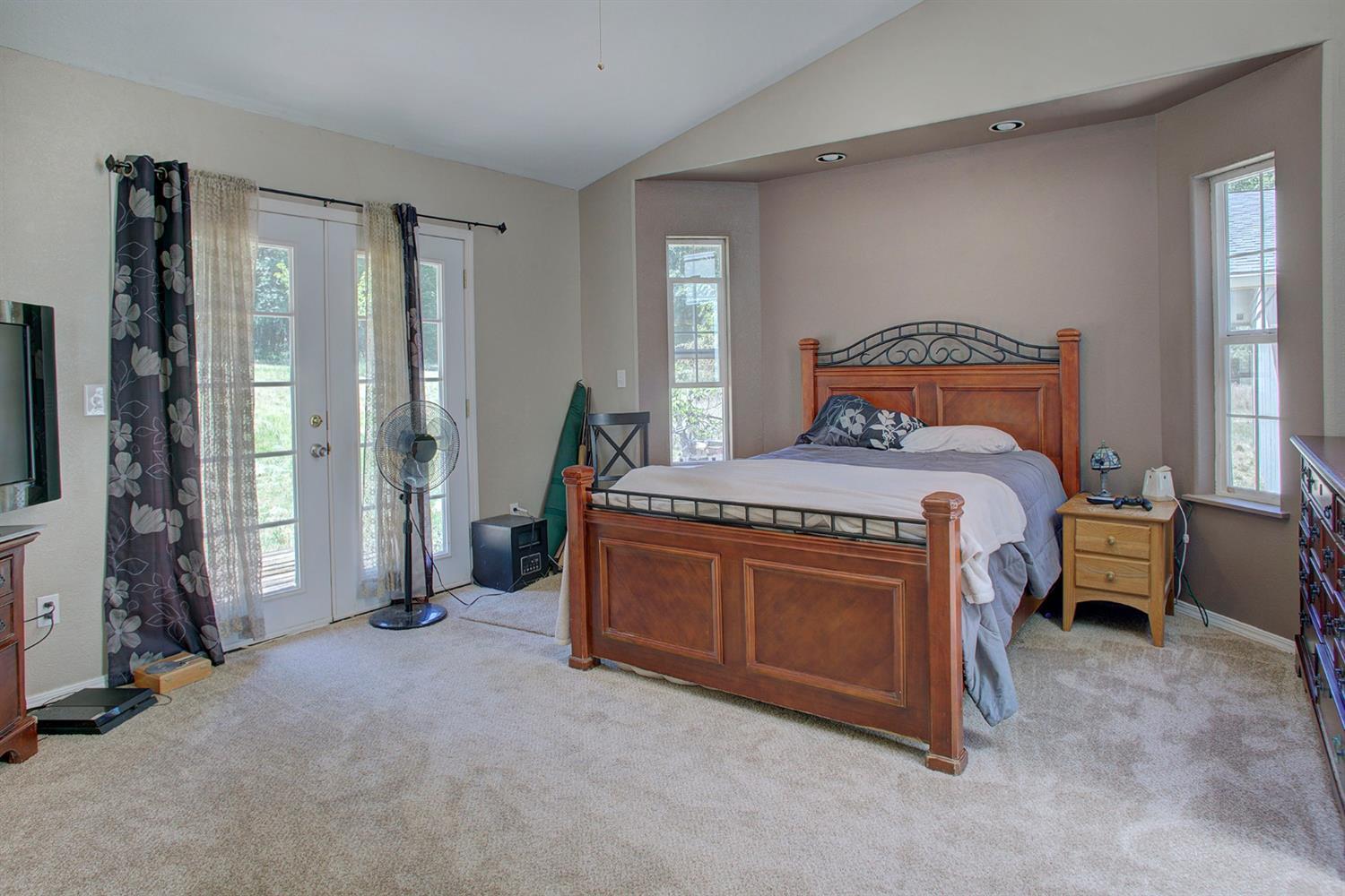 1360 Walker Road Grants Pass, OR 97527 - Photo 16 of 30 Additional Photo