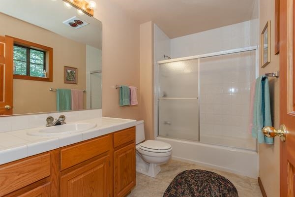 14082 Tyrol Road Truckee, CA 96161 - Photo 10 of 13 Gallery Image 10