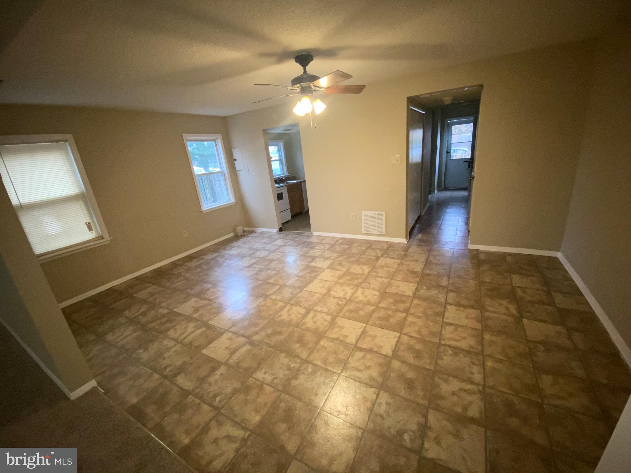 161 Dunlap Road Pasadena, MD 21122 - Photo 5 of 10 Gallery Image 5