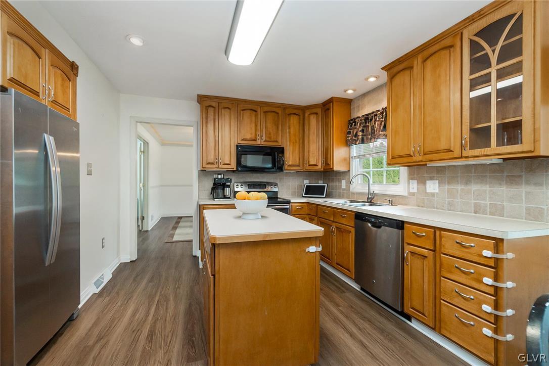 808 Blair Road Bethlehem, PA 18017 - Photo 12 of 45 Gallery Image 12