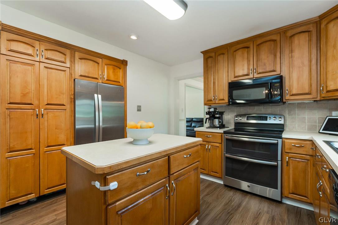 808 Blair Road Bethlehem, PA 18017 - Photo 13 of 45 Gallery Image 13