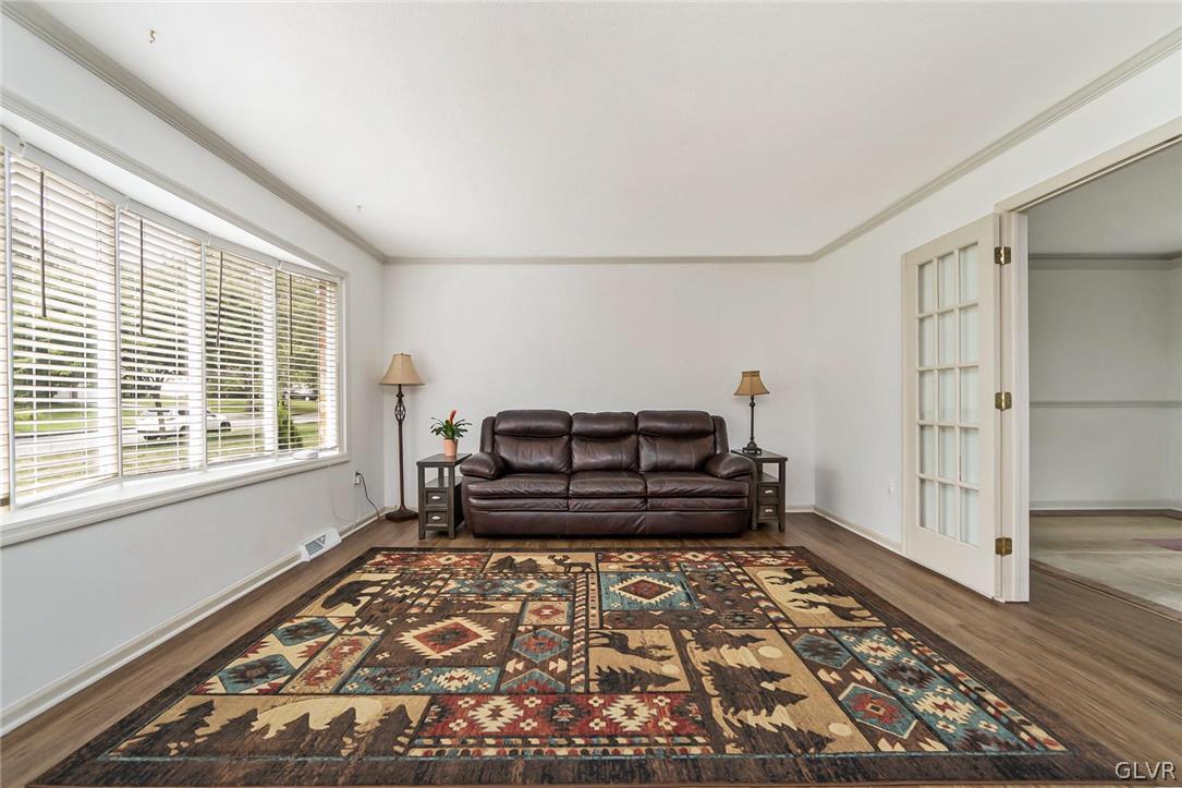 808 Blair Road Bethlehem, PA 18017 - Photo 8 of 45 Gallery Image 8