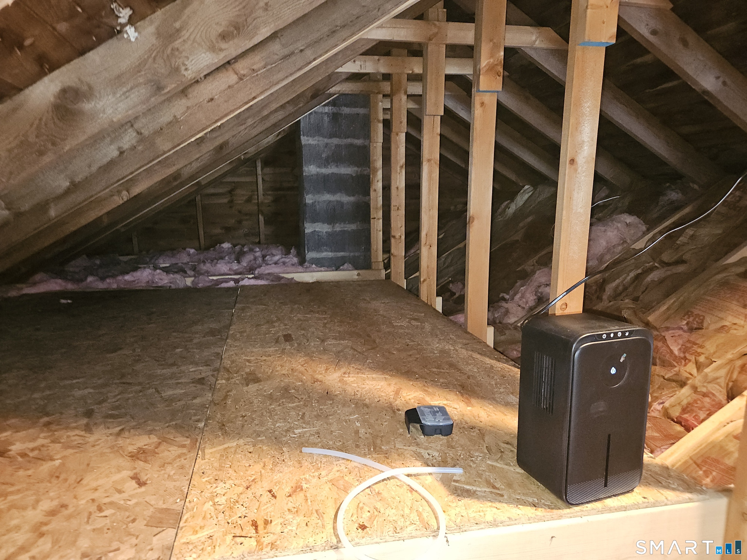 4 Breaults Landing Road Thompson, CT 06277 - Photo 26 of 39 a view of water heater room