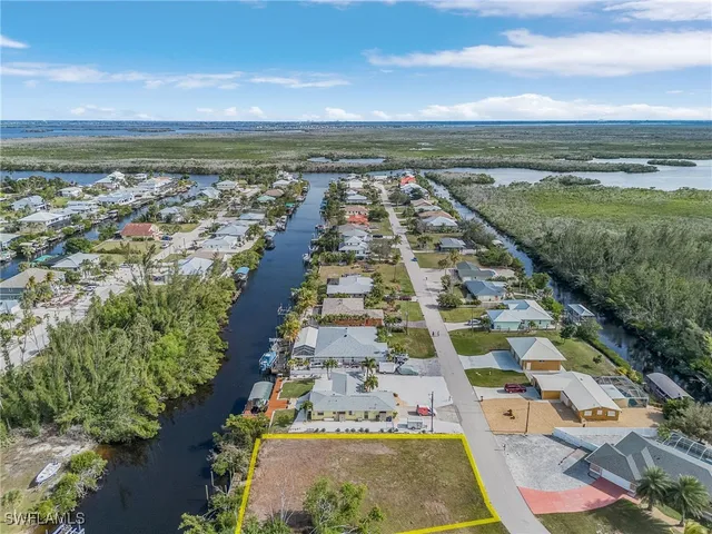 a view of an ocean view