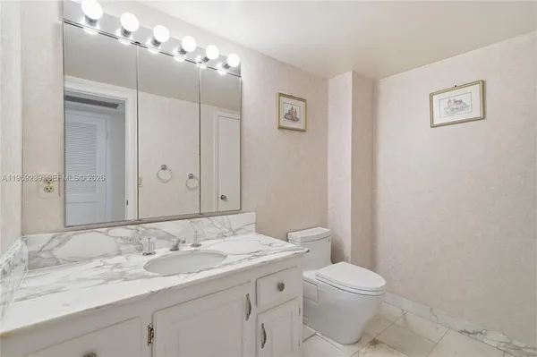 $7,800 | 9801 Collins Avenue, Unit 14D, Bal Harbour, FL 33154