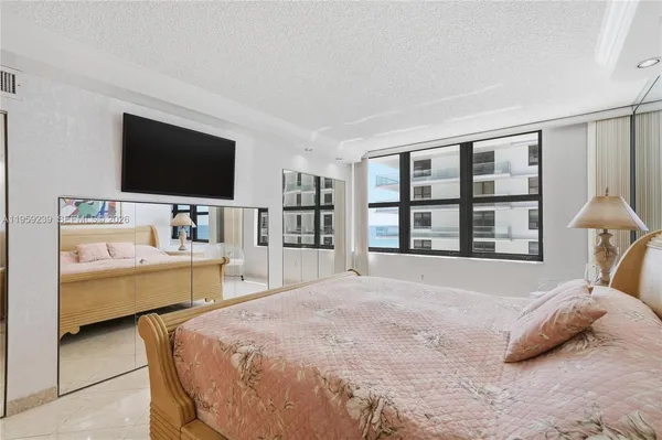 $7,800 | 9801 Collins Avenue, Unit 14D, Bal Harbour, FL 33154