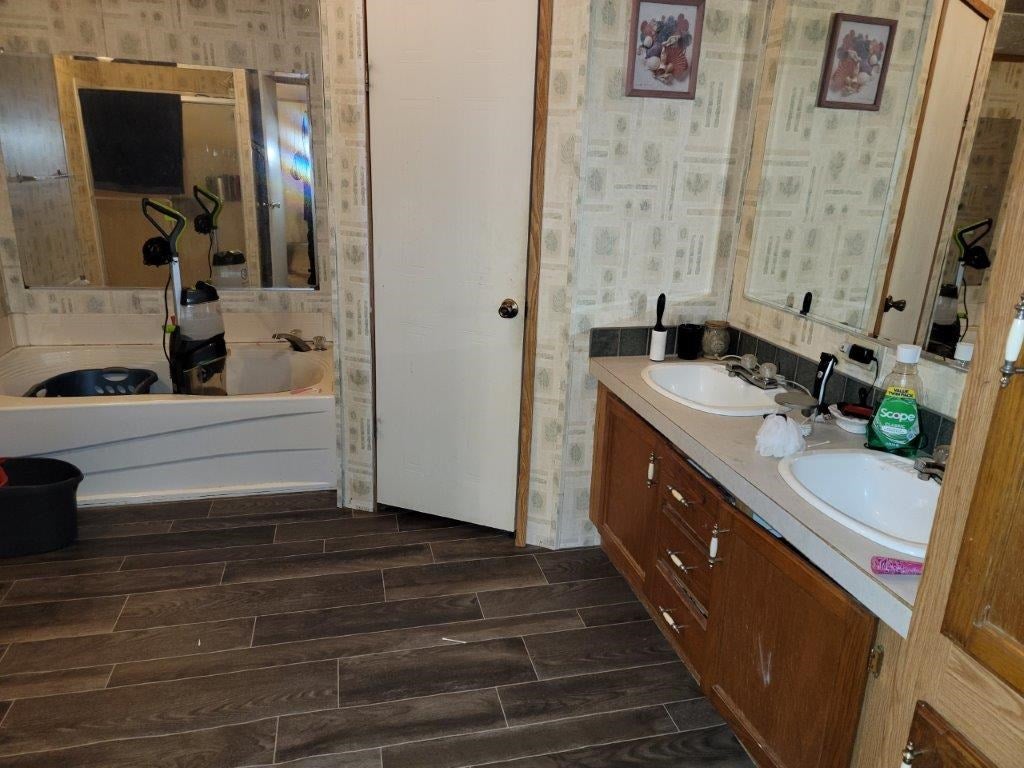 2743 Max Creek Road Hiwassee, VA 24347 - Photo 17 of 25 Gallery Image 17