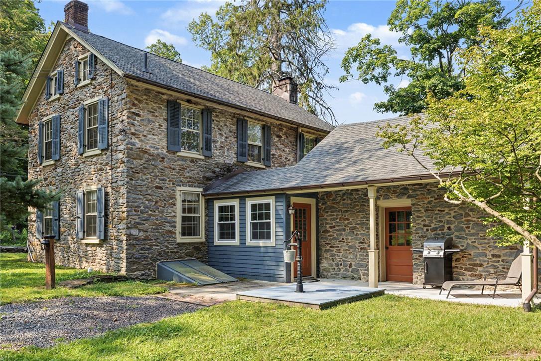 1067 West Thatcher Road Quakertown, PA 18951 - Photo 2 of 60 Gallery Image 2