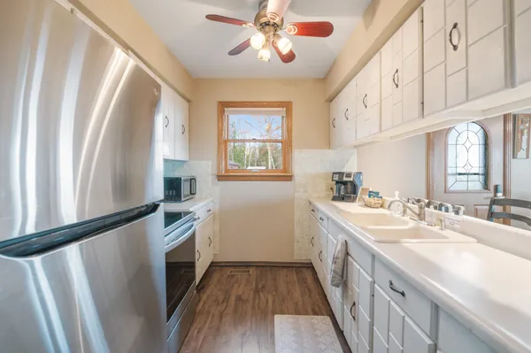 $895,000 | 4126 Sand Bay Point Road, Sturgeon Bay, WI 54235