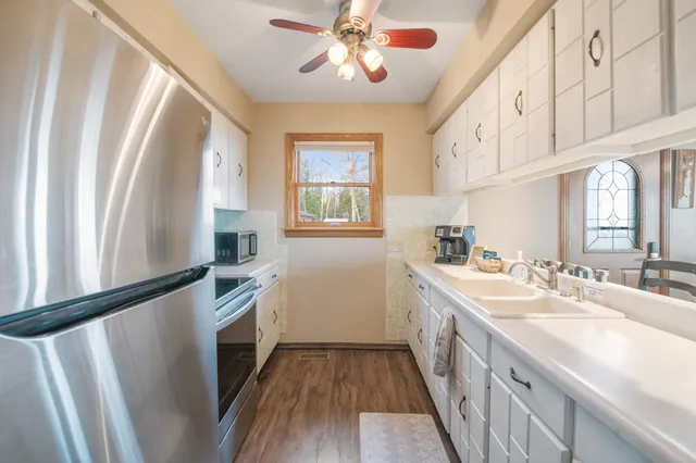 $895,000 | 4126 Sand Bay Point Road, Sturgeon Bay, WI 54235