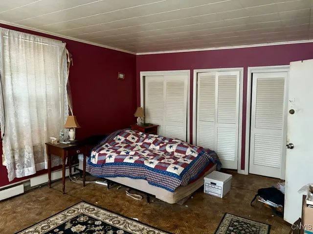 $200,000 | 171 South Market Street, Cape Vincent, NY 13618