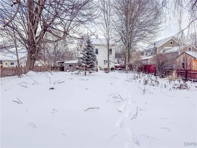 $200,000 | 171 South Market Street, Cape Vincent, NY 13618