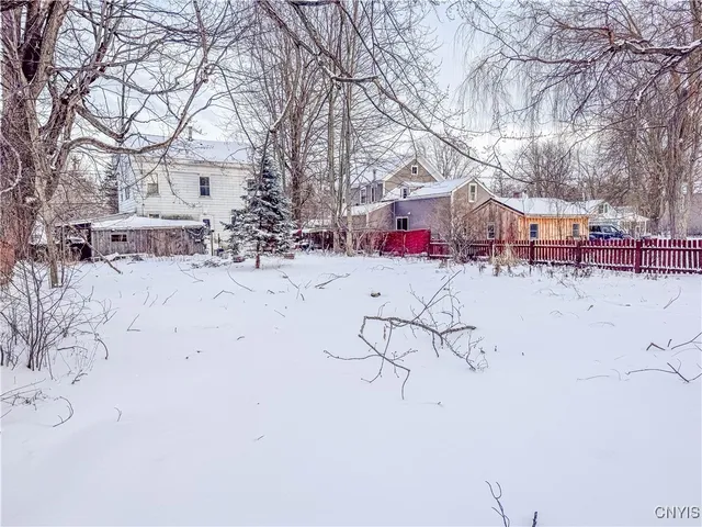 $200,000 | 171 South Market Street, Cape Vincent, NY 13618