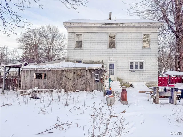 $200,000 | 171 South Market Street, Cape Vincent, NY 13618