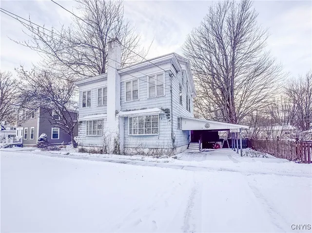 $200,000 | 171 South Market Street, Cape Vincent, NY 13618