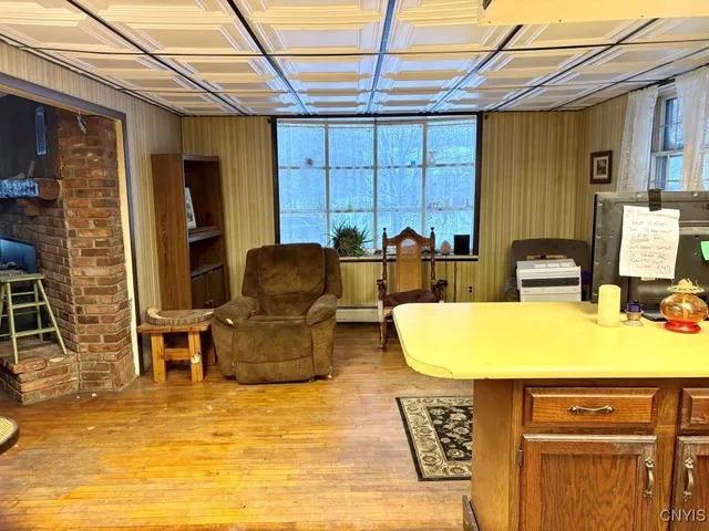 $200,000 | 171 South Market Street, Cape Vincent, NY 13618