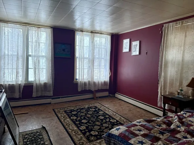 $200,000 | 171 South Market Street, Cape Vincent, NY 13618