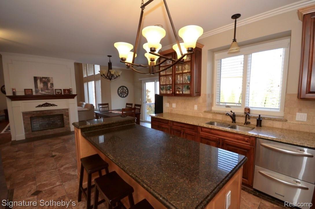 2780 North Addison Circle Rochester, MI 48306 - Photo 14 of 48 11a.jpg