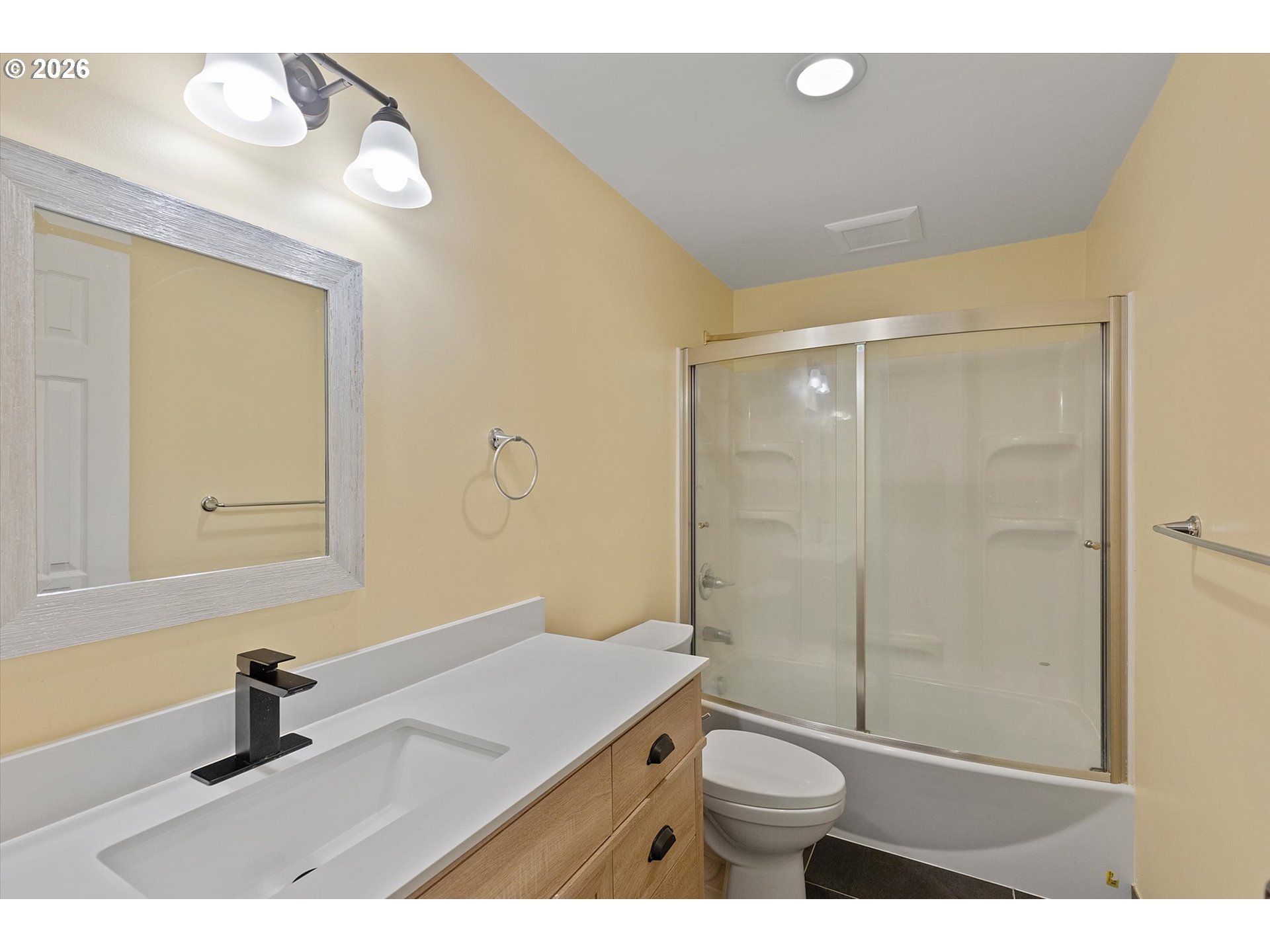 4840 Southwest 197th Place Beaverton, OR 97078 - Photo 10 of 17 Bathroom